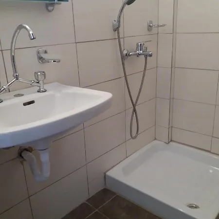 扎金索斯丽城一室公寓 3*